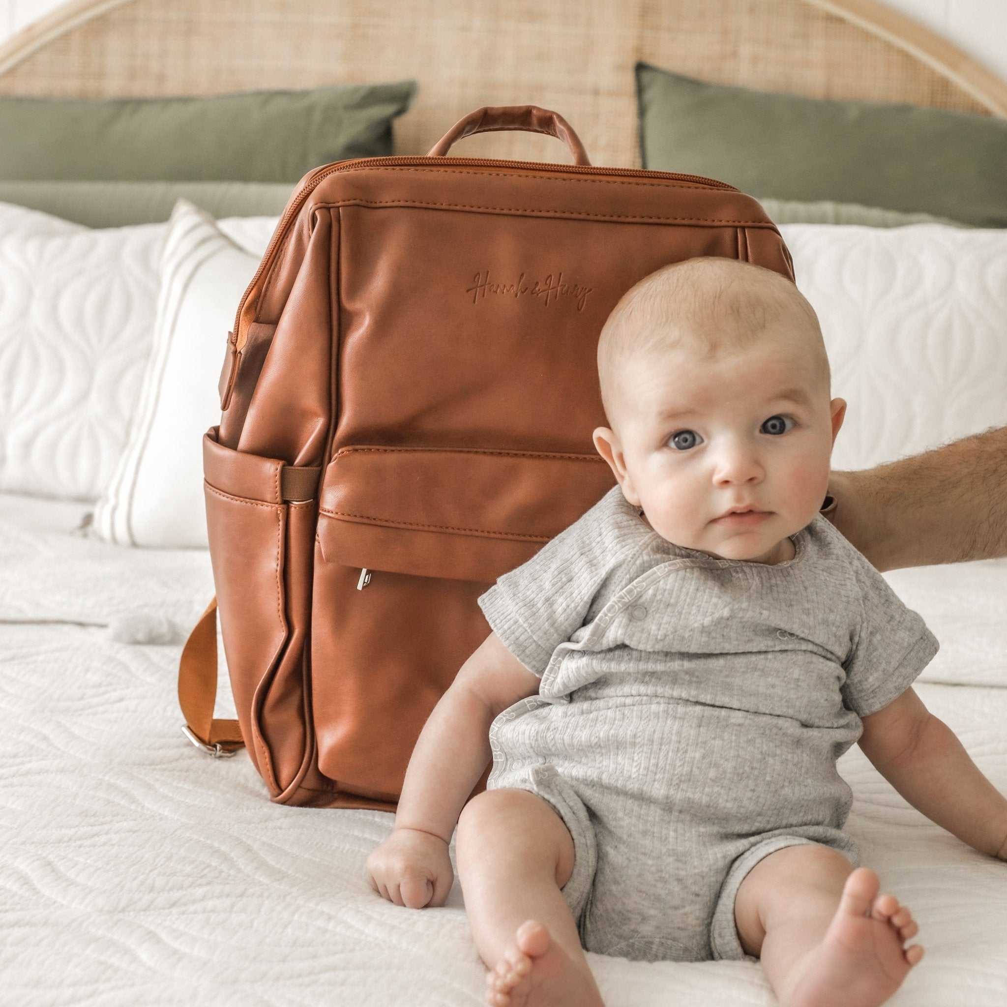 Your Baby's Daily Log Book