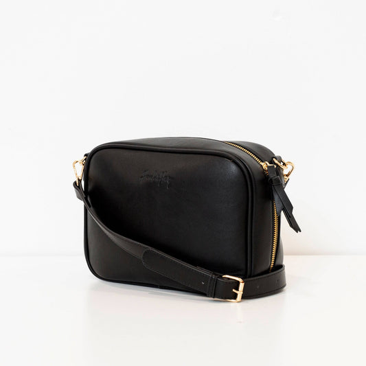 Chloe Diaper Clutch | Black - Hannah and Henry USA